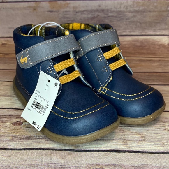 NWT Boys Winter Boots - Picture 1 of 3
